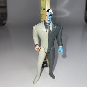Vtg 1998 Kenner Batman Animated Series Two-Face Harvey Dent Figure WhiteGray F6